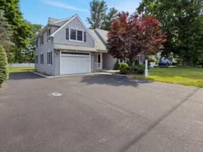 Single Family Home in West Bridgewater, MA