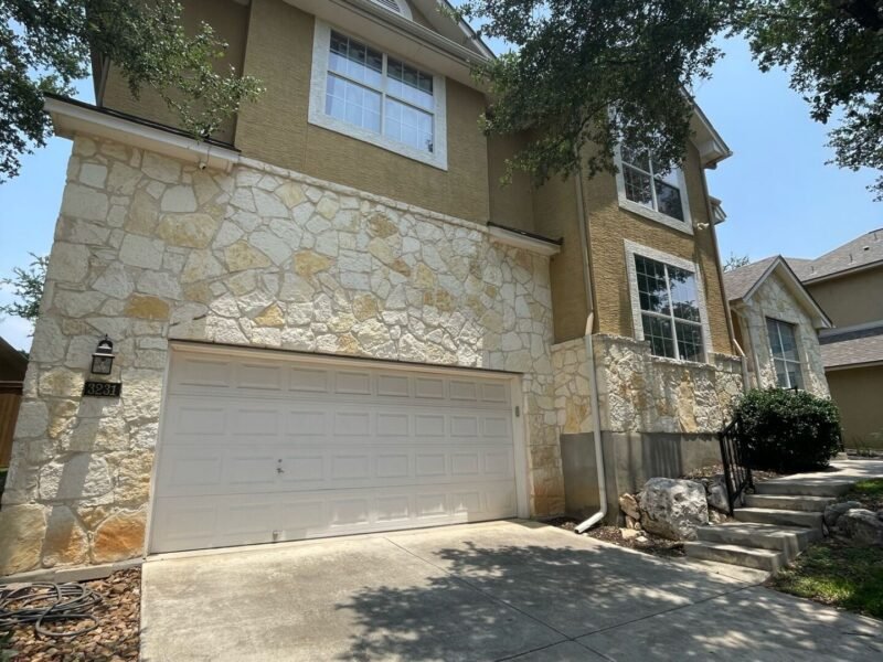 Single Family Home in San Antonio, TX